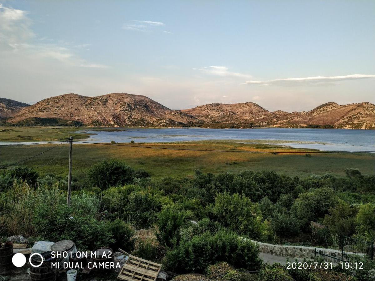 Haustor Skadar Lake Villa Podgorica Bagian luar foto