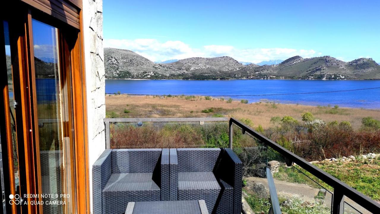 Haustor Skadar Lake Villa Podgorica Bagian luar foto