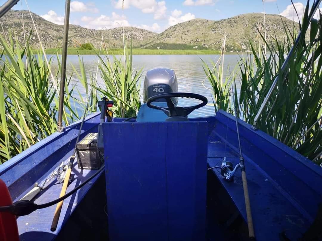 Haustor Skadar Lake Villa Podgorica Bagian luar foto