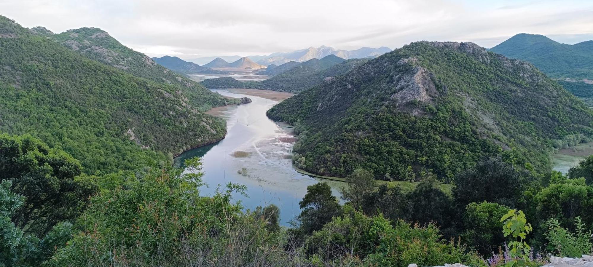 Haustor Skadar Lake Villa Podgorica Bagian luar foto