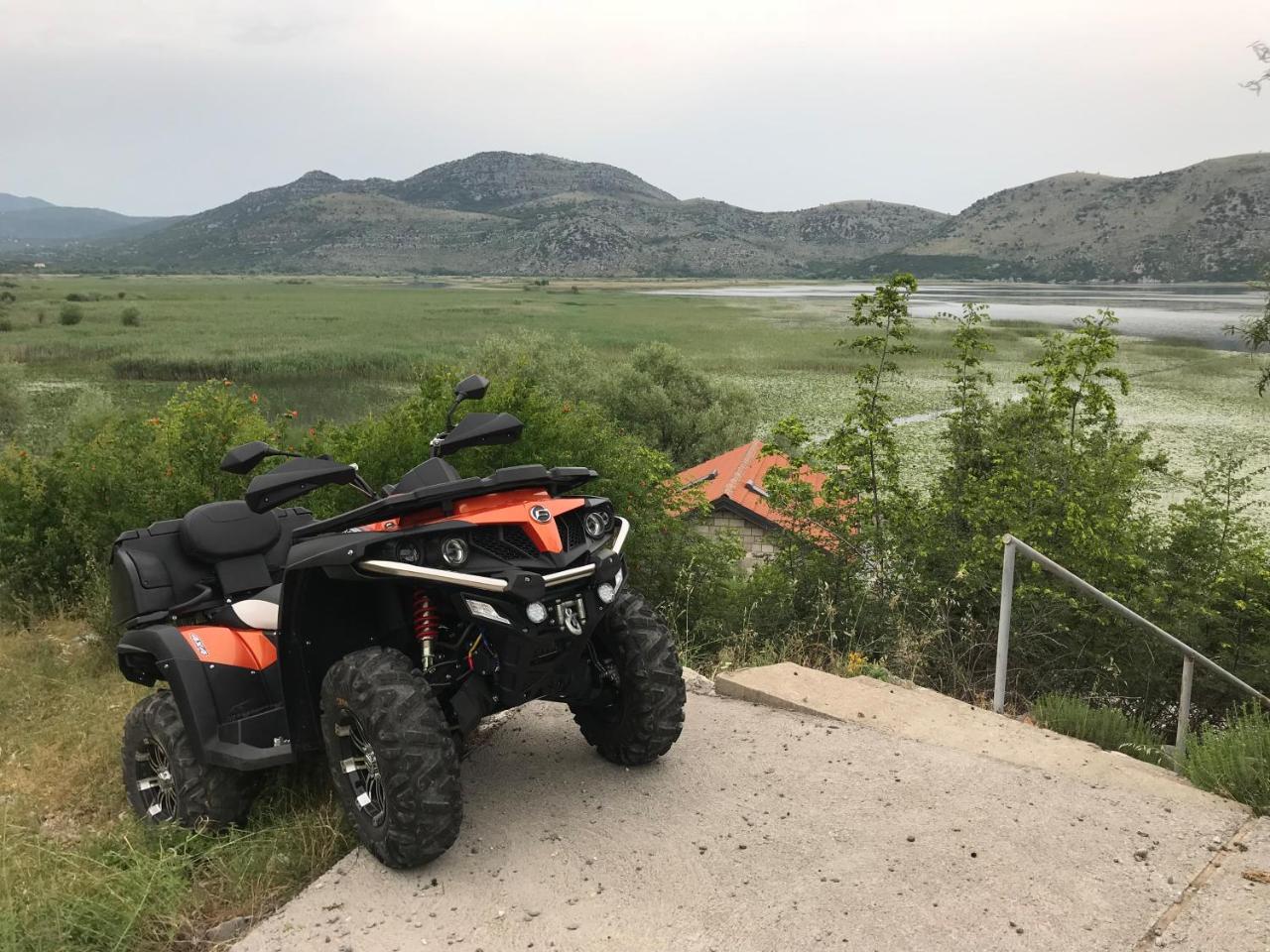 Haustor Skadar Lake Villa Podgorica Bagian luar foto